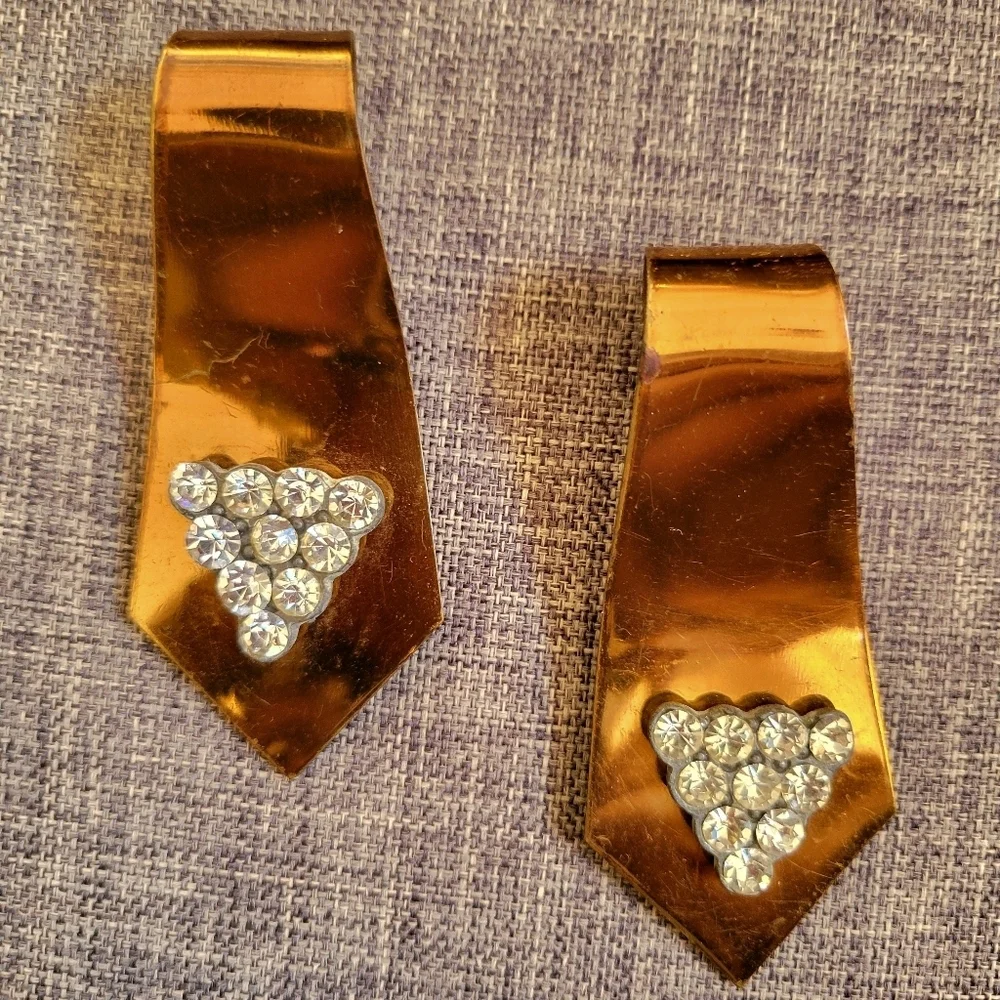 Pair Of Vintage Fur Clips